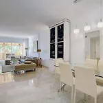 Charming Ground Floor In Elviria Apartmán *