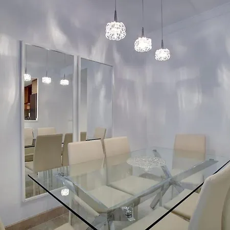 아파트 Charming Ground Floor In Elviria 마르베야