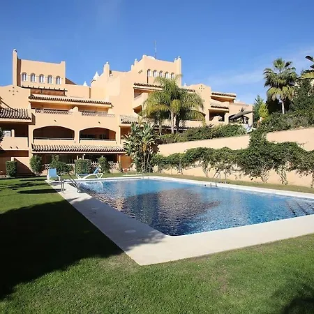 Lejlighed Charming Ground Floor In Elviria Marbella