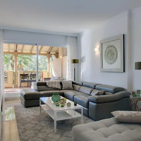 Charming Ground Floor In Elviria Apartment Marbella