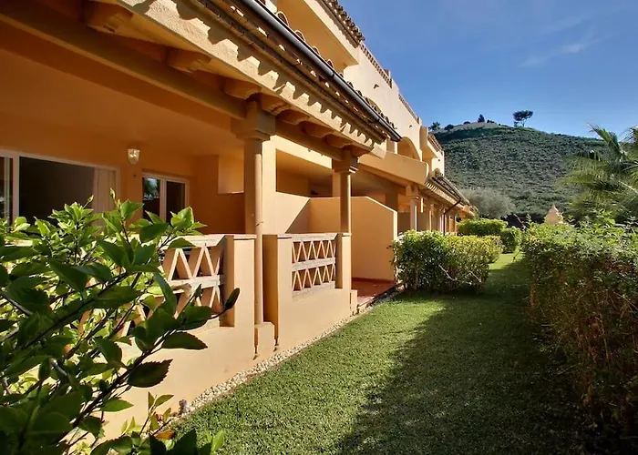 Charming Ground Floor In Elviria * ماربيا