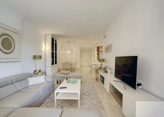 Apartment Charming Ground Floor In Elviria *